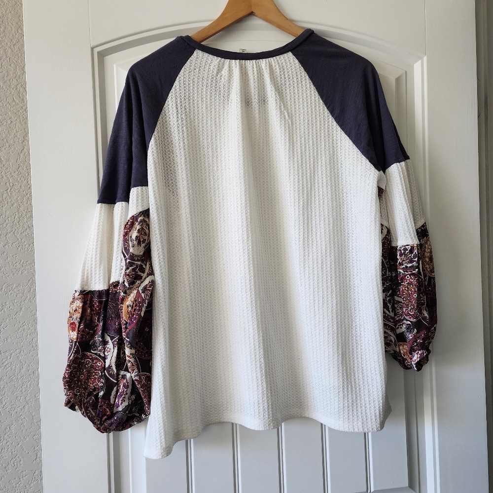 Umgee waffle knit top lantern sleeves MEDIUM - Picture 3 of 9